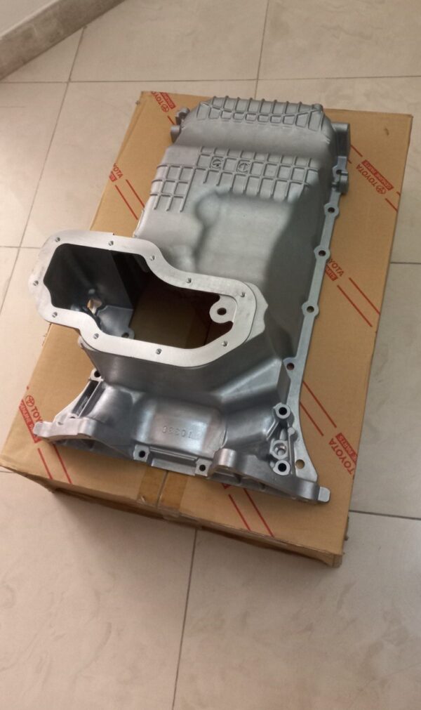 42 کارتل روغن موتور تویوتا لندکروز V8 (Oil Pan / Oil Pan Sub-Assy) - Image 1